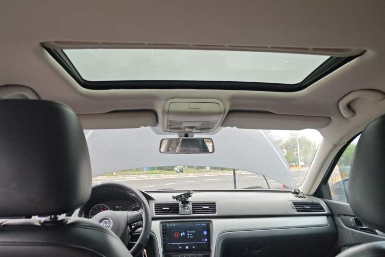 Used Volkswagen Passat 2011 1.8 TSI DSG Prestige Edition Headliner