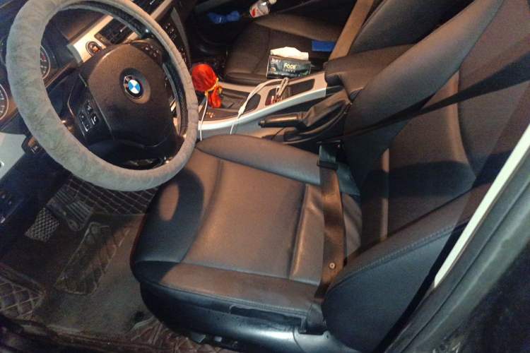 Used BMW 3 Series 2010 320i Luxury Model