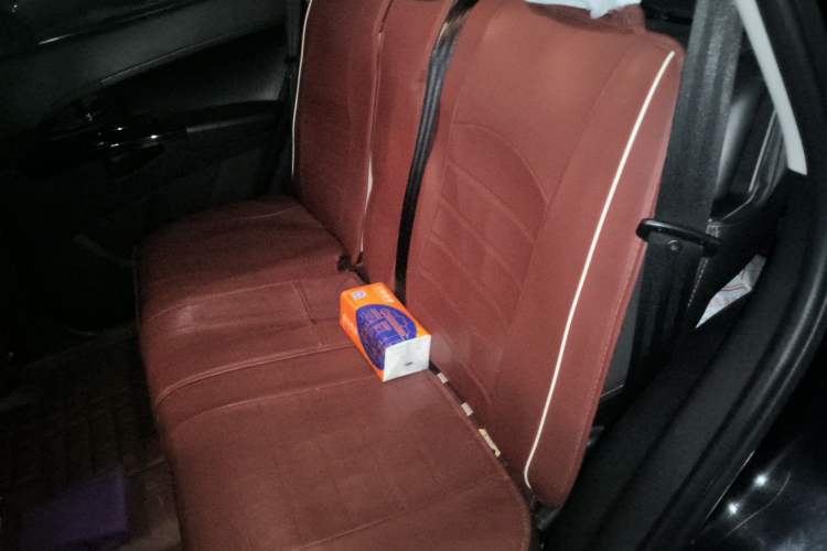 Used Land X5 2014 2.0T Automatic Innovation Edition Left Rear Seat