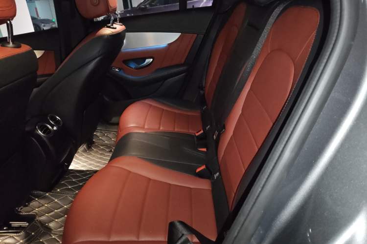 Used Mercedes-Benz GLC Coupe 2019 GLC 200 4MATIC Coupe SUV Left Rear Seat