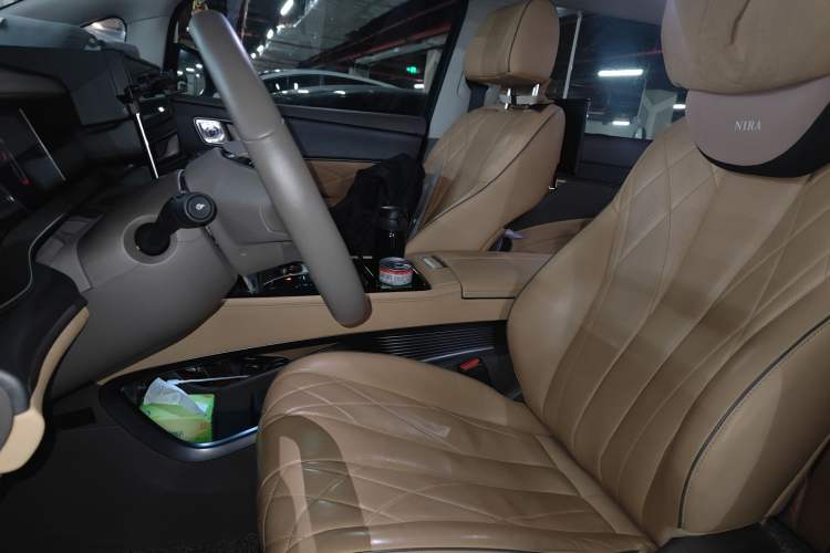 Used Denza D9 2022 DM-i 970 Four-Wheel Drive Prestige Model