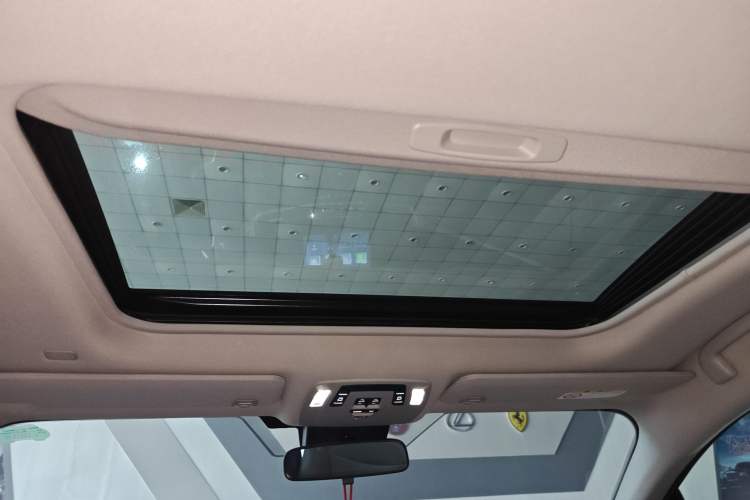 Used Toyota Granvia 2023 2.5L Hybrid Comfort Edition Headliner