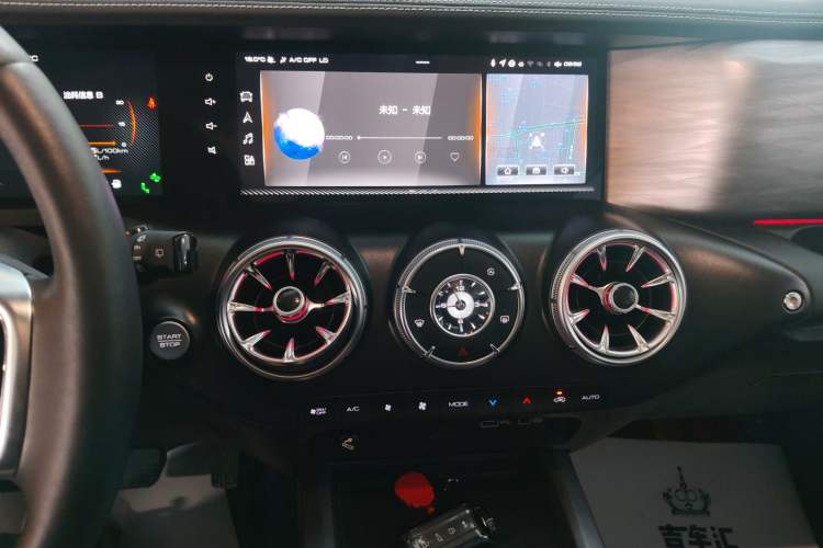 Used Tank 300 2023 City Edition 2.0T—Stylish as Ever Audio And AC Panel