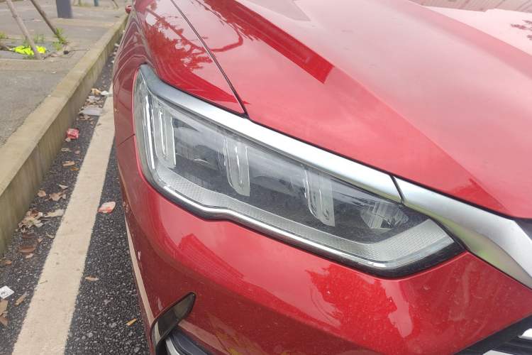 Used BYD Song Pro 2021 1.5T Automatic Xiaoyun Luxury Model Right Front Headlight