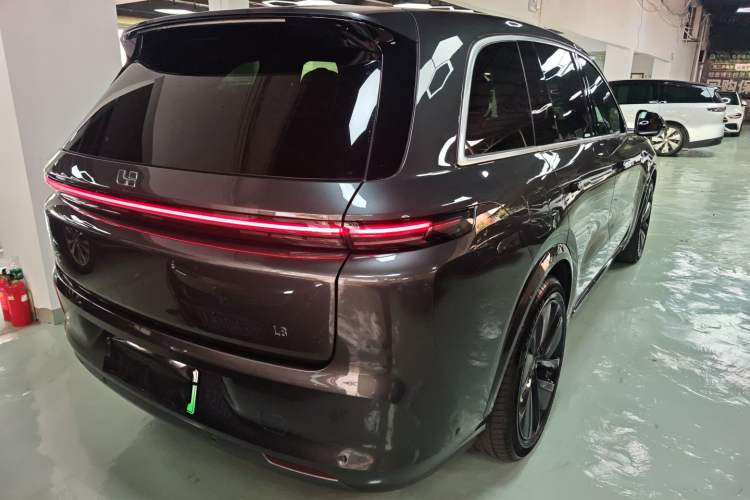 Used Li Auto L8 2023 Pro Model Rear Right 45 Deg