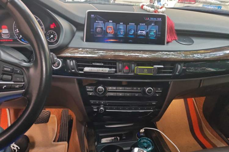 Used BMW X5 2015 xDrive28i
