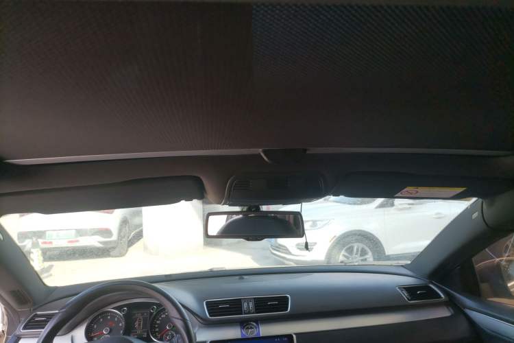 Used Volkswagen FAW-Volkswagen CC 2015 1.8TSI Prestige Model
