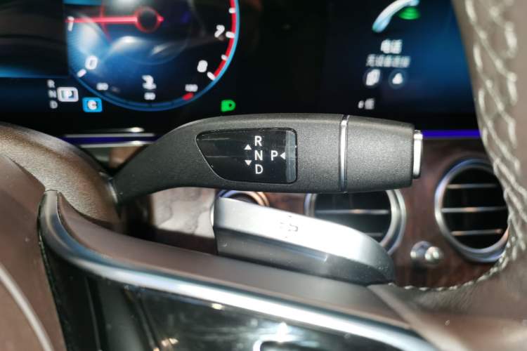 Used Mercedes-Benz E-Class 2022 Second Facelift E 300 L Luxury Edition
