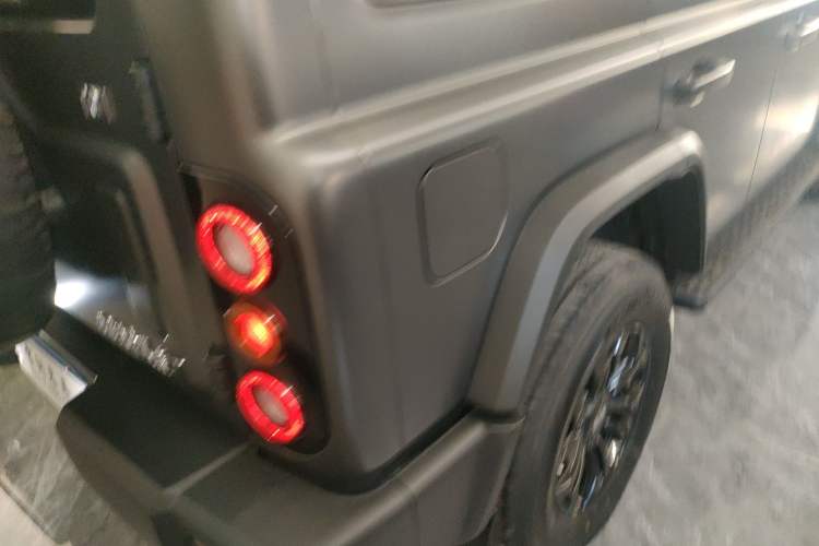 Used 212 T01 2024 2.0T Explorer
