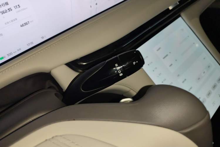 Used IM LS7 2023 90 kWh Elite Rear-Drive Version
