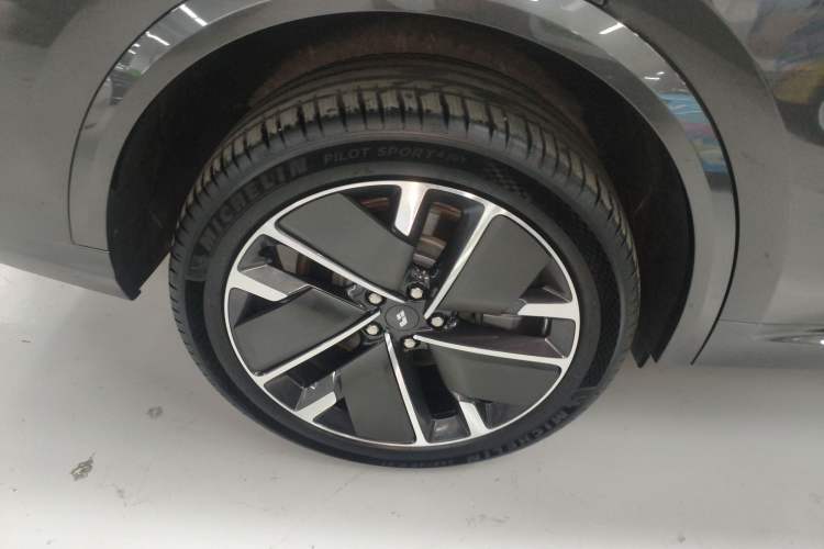 Used Li Auto L8 2025 Max Smart Refresh Edition Exterior 5