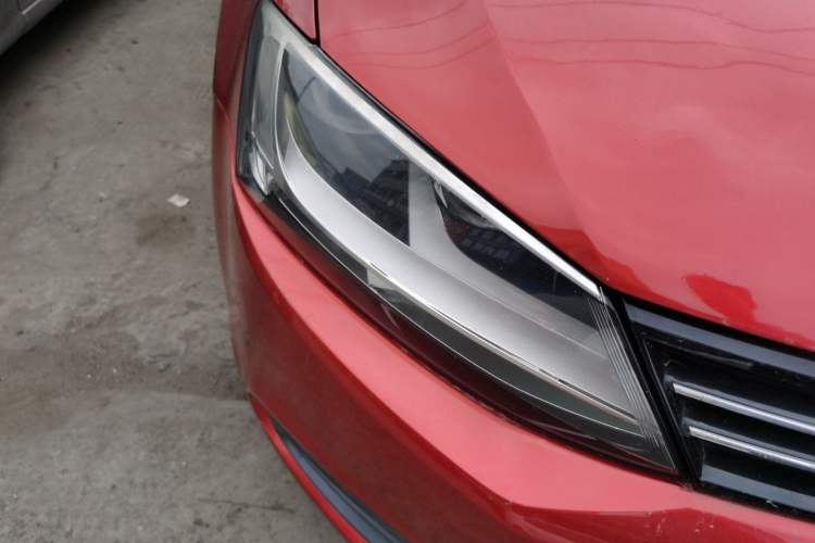 Used Volkswagen Sagitar 2012 1.6L Automatic Fashion Edition
