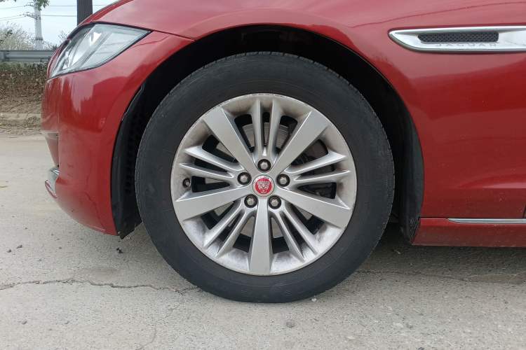 Used Jaguar XFL 2017 XFL 2.0T 240PS Luxury Edition Left Front Wheel Hub