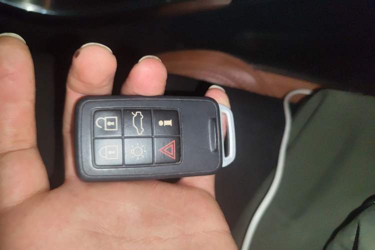 Used Volvo V60 2015 T5 Zhiya Edition