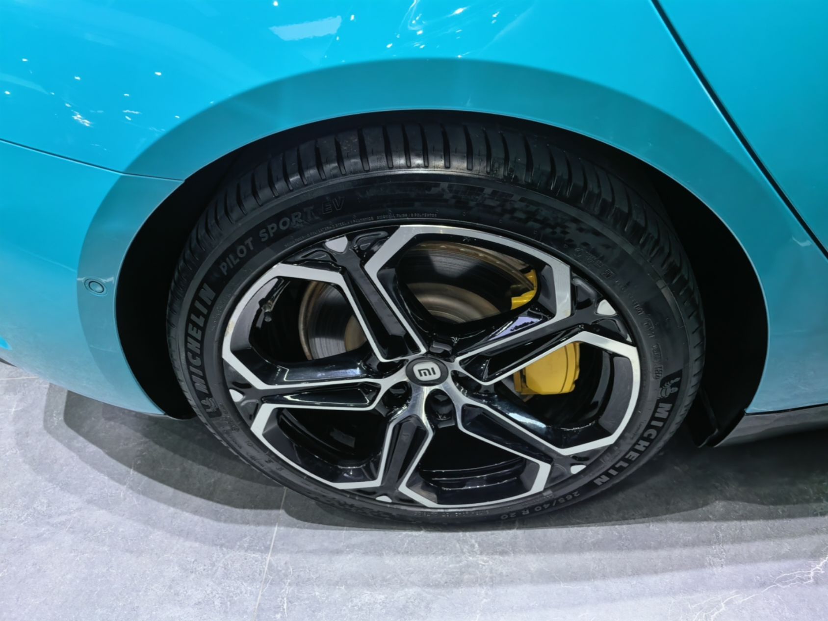 Xiaomi Auto SU7 2024 Four-Wheel-Drive Max Founder's Edition — снимка 11