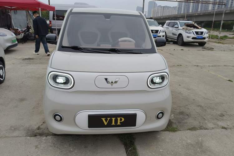 Used Wuling Hongguang MINIEV 2024 3rd Generation 215km Youth Edition Front
