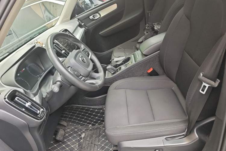 Used Volvo XC40 2021 T4 4x4 SmartDrive Fashion Edition
