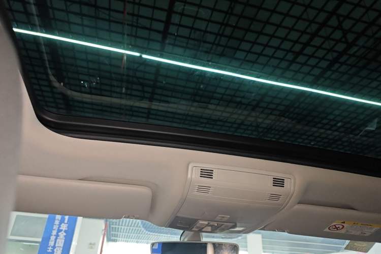 Used Volkswagen Magotan 2019 330TSI DSG Luxury Version China VI Standard Headliner