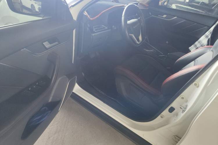 Used Venucia T60 2022 1.6L CVT Smart Drive Version Driver Seat