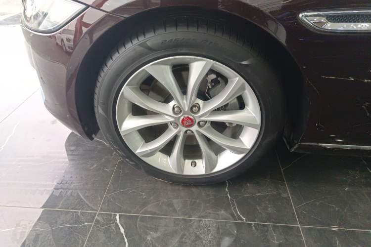 Used Jaguar XFL 2019 XFL 2.0T 250 PS Two-Wheel-Drive Luxury Edition
