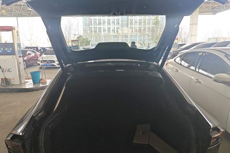 Used CHANGAN UNI-V 2022 1.5T Prestige Version
