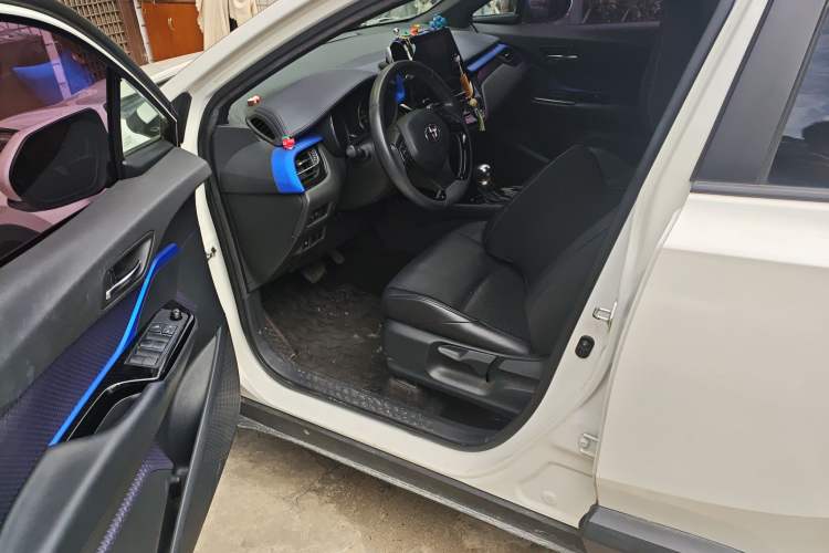 Used Toyota IZOA 2018 2.0L Yichi Version China VI Standard