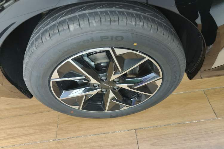 Used Lynk & Co 08 EM-P 2026 Model 230 Extra-Long-Range Ultra H7
