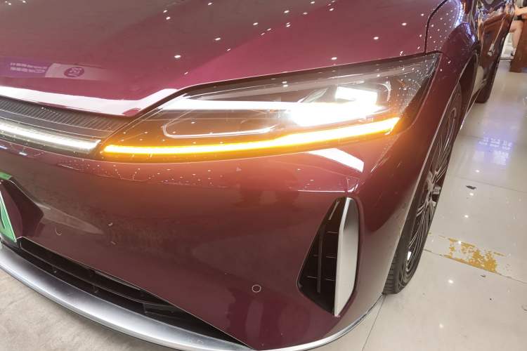 Used Chery Fengyun Fulwin A9L 2025 Model, Four-Wheel Drive High-Energy Peak Edition Left Front Headlight