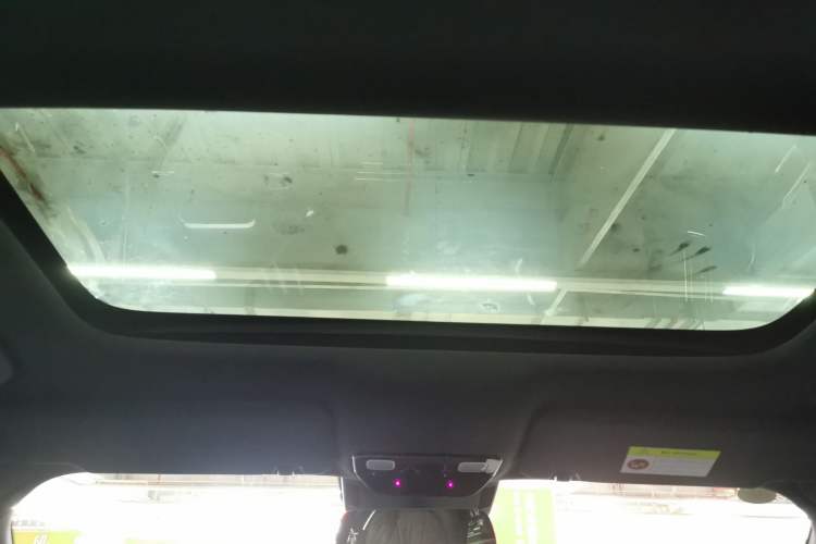 Used Li Auto L8 2023 Pro Model Headliner