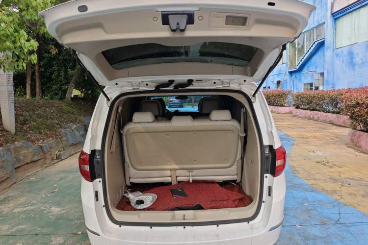 Used Buick GL8 2017 25S Comfort Version China V Standard Trunk