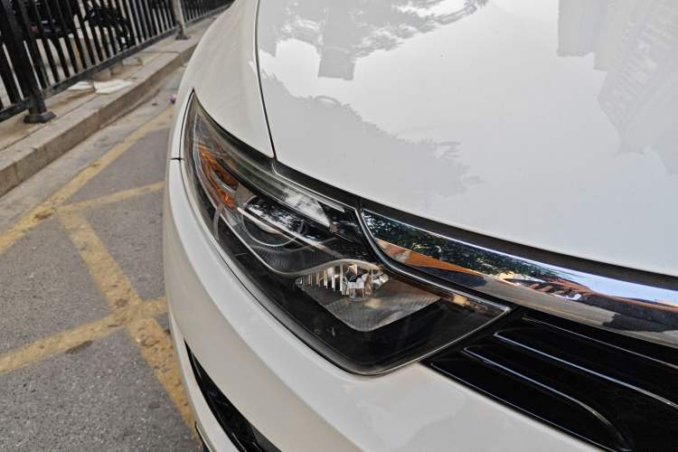 Used Soueast DX7 2018 1.5T Manual Luxury Model Right Front Headlight