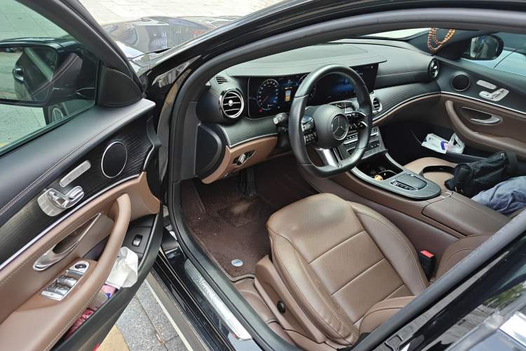 Used Mercedes-Benz E-Class 2021 E 300 L Sporty and Stylish Model