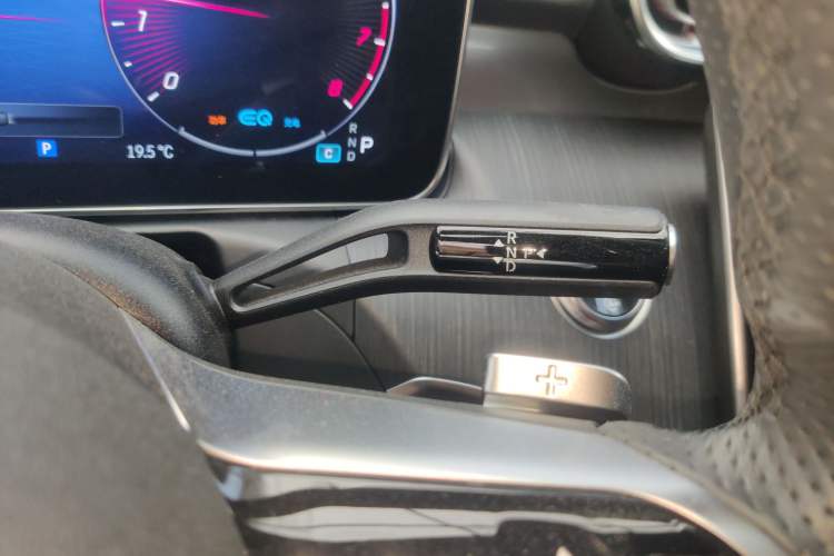 Used Mercedes-Benz C-Class 2022 C 260 L Obsidian Night Sport Edition Gear Lever