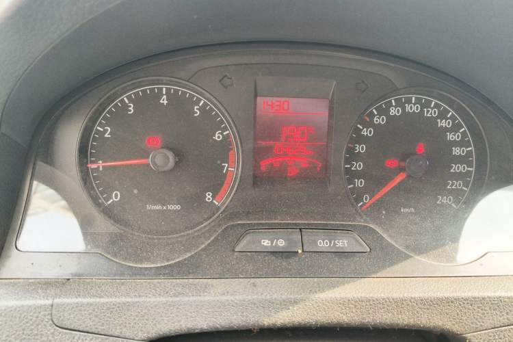 Used Volkswagen Santana 2013 1.6L Manual Fashion Edition Odometer Close Up