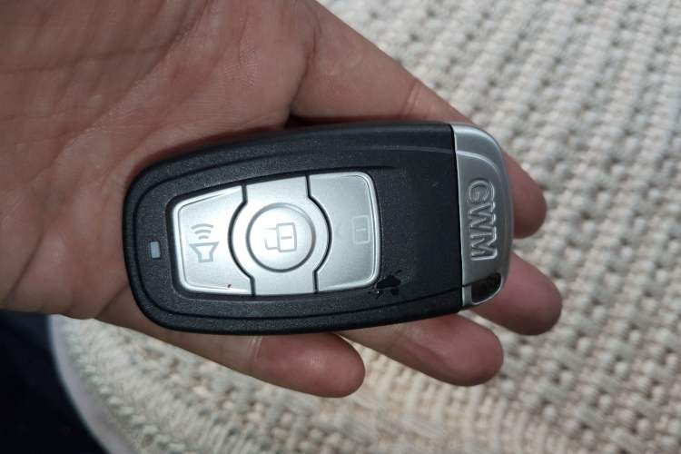 Used Haval H6 2014 Upgraded Model 2.0T Diesel Manual Two-Wheel Drive Elite Version