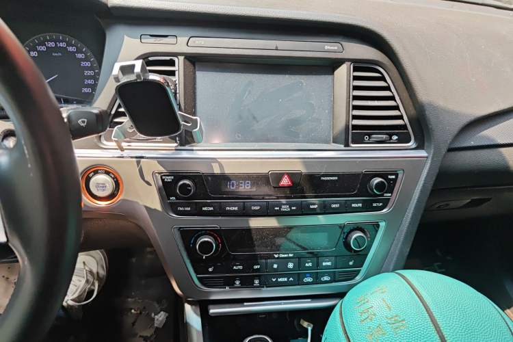 Used Hyundai Sonata 2015 1.6T GX Comfort Model Audio And AC Panel