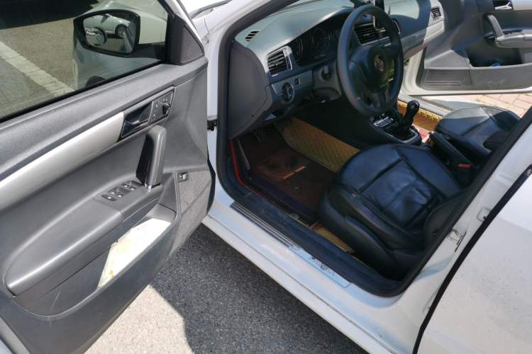 Used Volkswagen Lavida 2013 Restyled Classic 1.6L Manual Comfort Edition Driver Seat