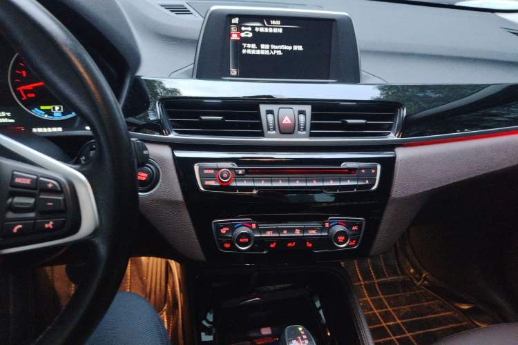 Used BMW X1 New Energy 2018 xDrive25Le Luxury Model Audio And AC Panel