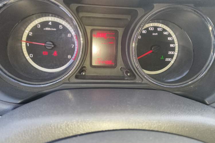 Used Dongfeng Aeolus A60 2012 1.6L Manual Luxury Model Odometer Close Up