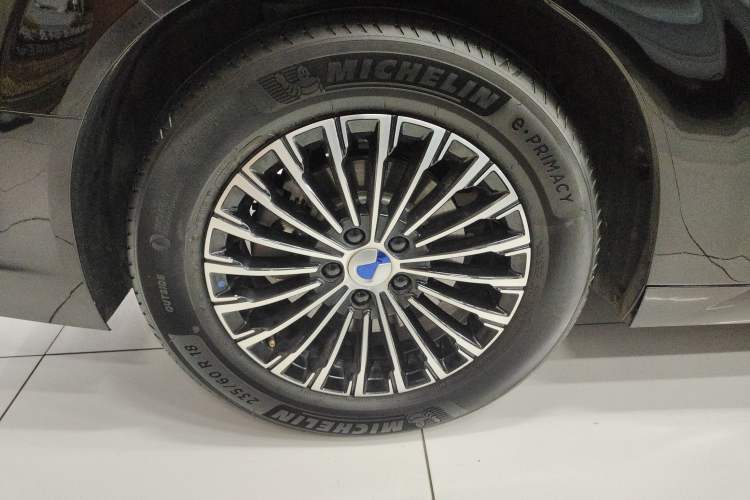 Used Denza D9 2024 DM-i 980 Four-Wheel Drive Prestige Model