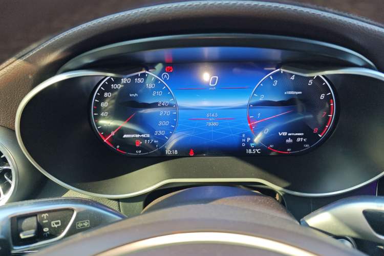 Used Mercedes-Benz GLC 2018 Facelift GLC 260 4MATIC Luxury Edition Instrument Cluster