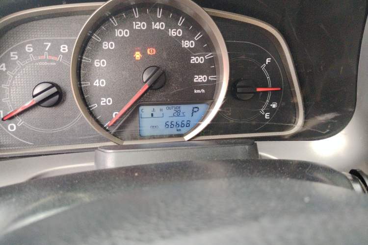 Used Toyota RAV4 2016 2.0L CVT Two-Wheel Drive Fashion Edition China V Standard Odometer Close Up