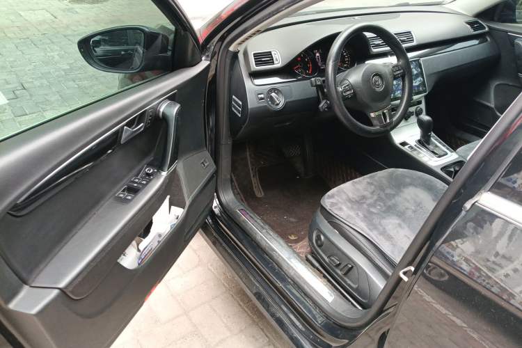 Used Volkswagen Magotan 2015 Facelift 1.8TSI Luxury Model
