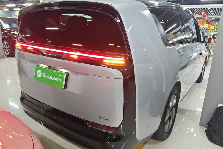 Used Li Auto MEGA 2024 Ultra Model