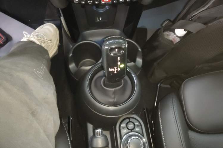 Used MINI 2023 1.5T COOPER Artist