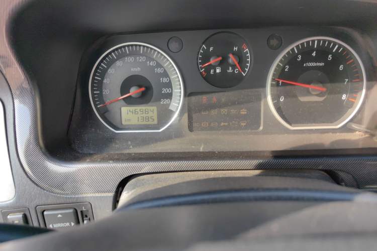 Used Jinbei Grace 2014 2.4L Standard Version Long Wheelbase 9-Seater 4RB2