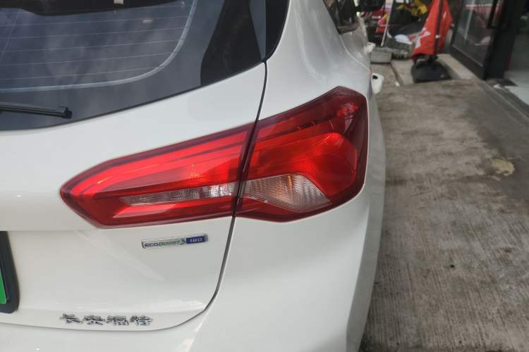 Used Ford Focus 2021 Hatchback EcoBoost 180 Automatic Titanium Edition