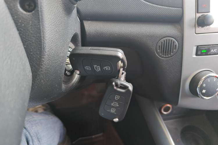 Used Kia Forte 2014 1.6L MT GL Vehicle Key