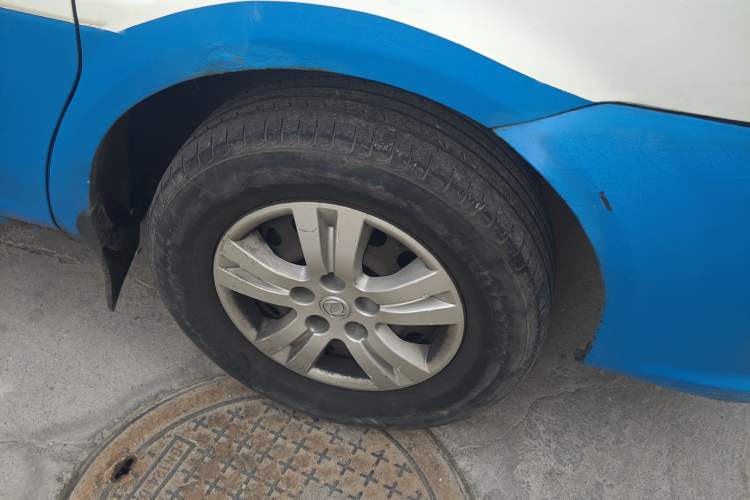 Used FORTHING Lingzhi 2015 M5 Q7 2.0L 7-seat Long-Wheelbase Comfort Model
