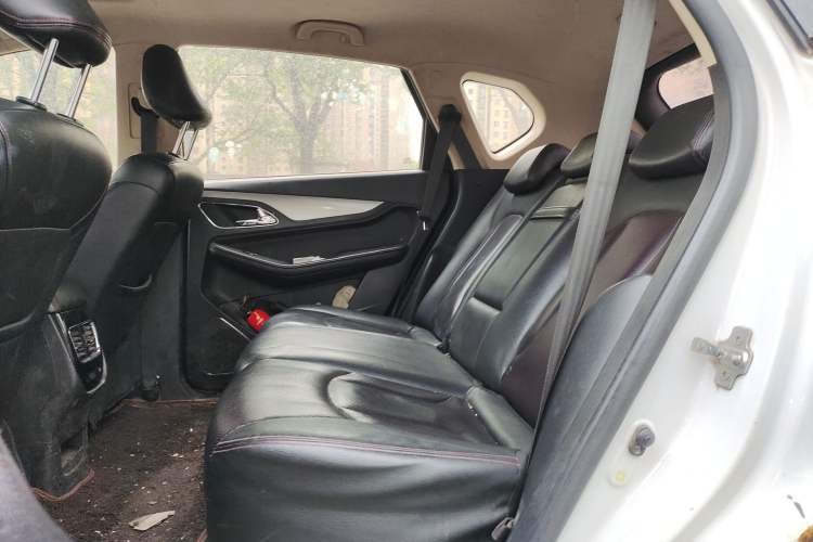 Used Baojun 560 2016 1.8L Manual Luxury Edition